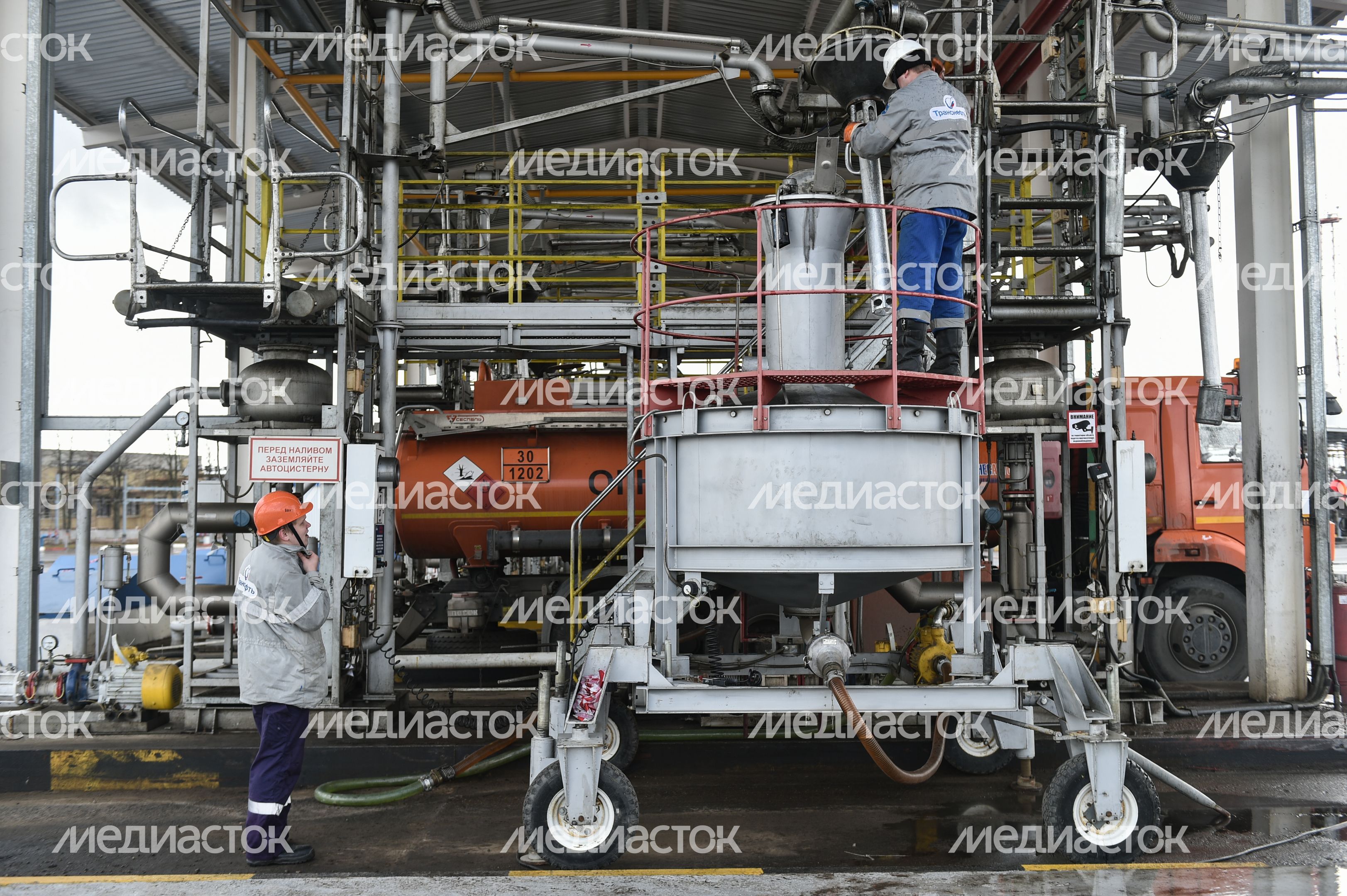 Нефтебаза РОСНЕФТЬ в Подмосковье