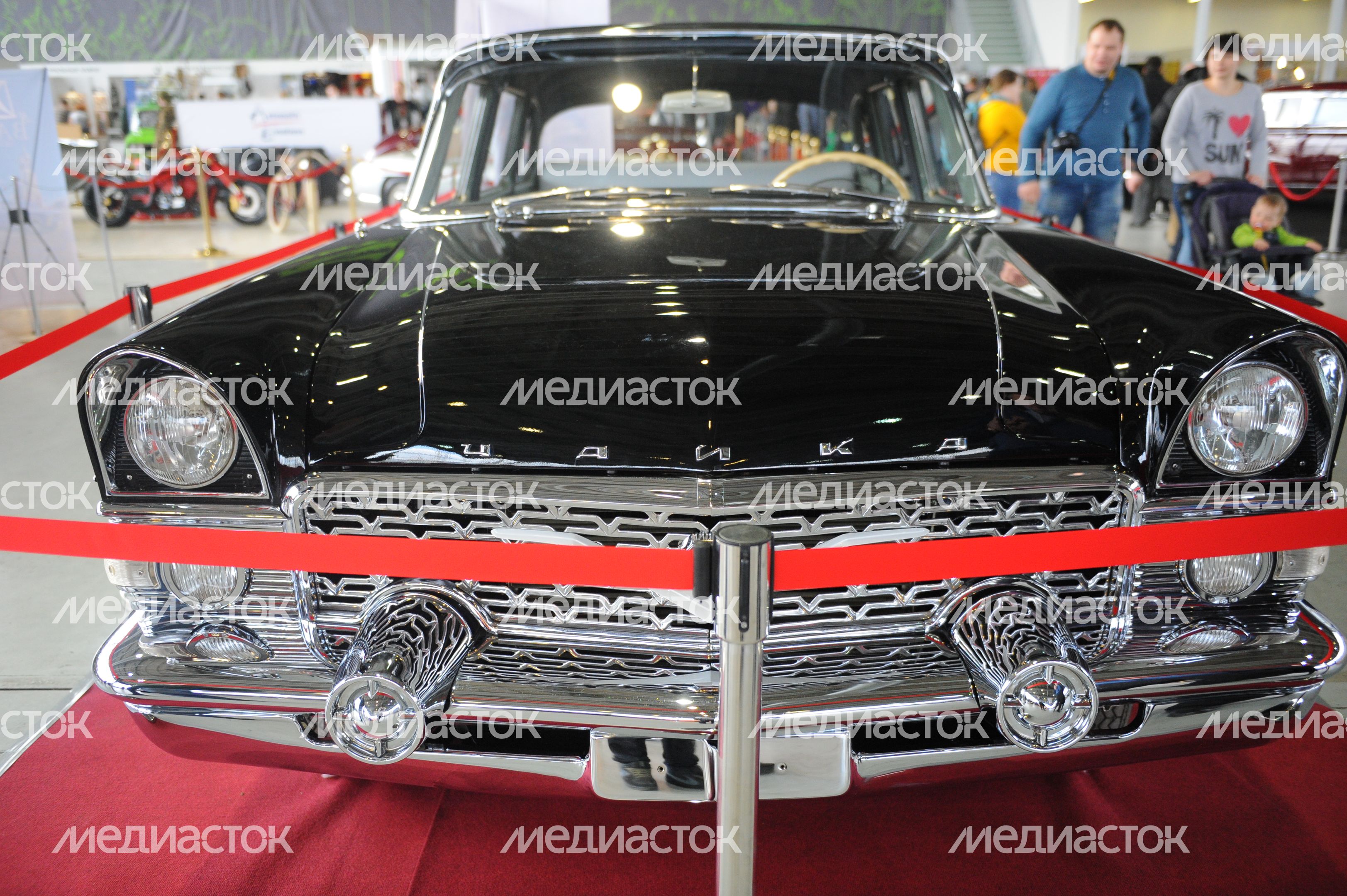 Выставка старинных автомобилей «Олдтаймер-Галерея» в парке Сокольники Выставка старинных автомобилей «Олдтаймер-Галерея» в парке Сокольники