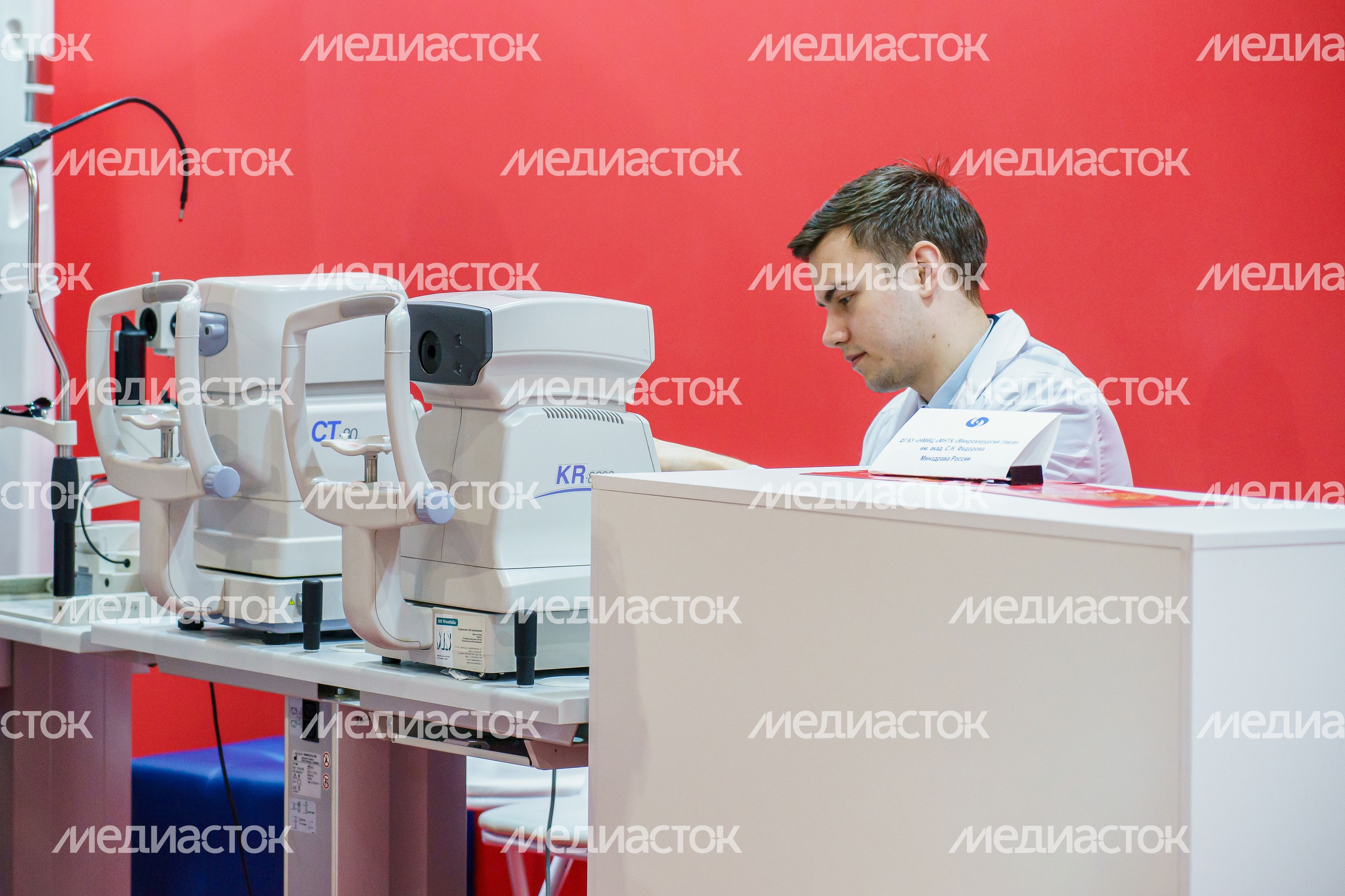 Фестиваль профессий на выставке "Россия". Стенд «Ученые будущего» Фестиваль профессий на выставке "Россия". Стенд «Ученые будущего»