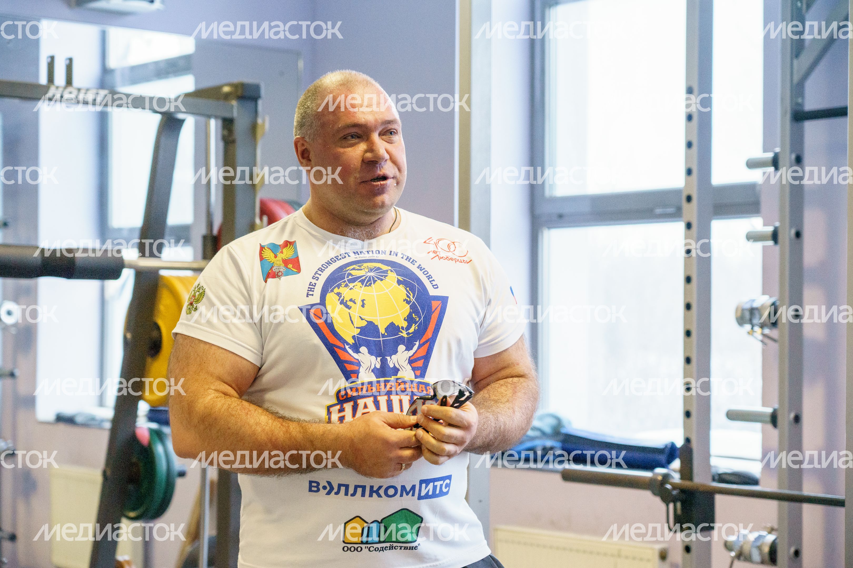Люберцы. Сергей Агаджанян по прозвищу Русский Халк установил рекорд мира Люберцы. Сергей Агаджанян по прозвищу Русский Халк установил рекорд мира