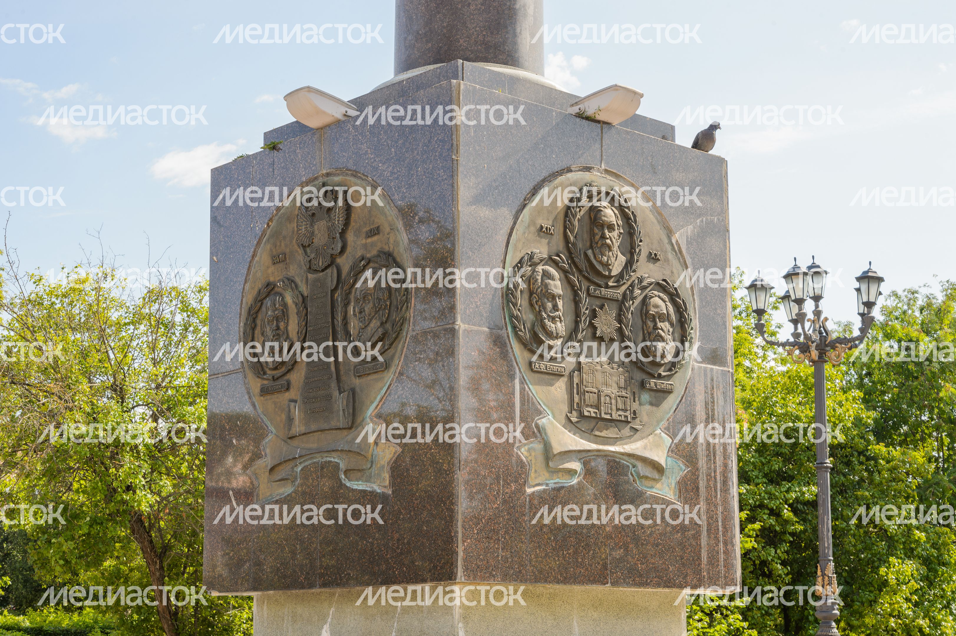 Площадь Бугрова
