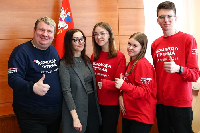 Кетеван Швелидзе с участниками фестиваля «Первенство триумфаторов»