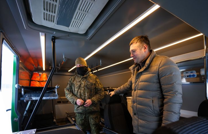 Бойцам СВО из Подмосковья передали медицинский вездеход-амфибию "Звезда"