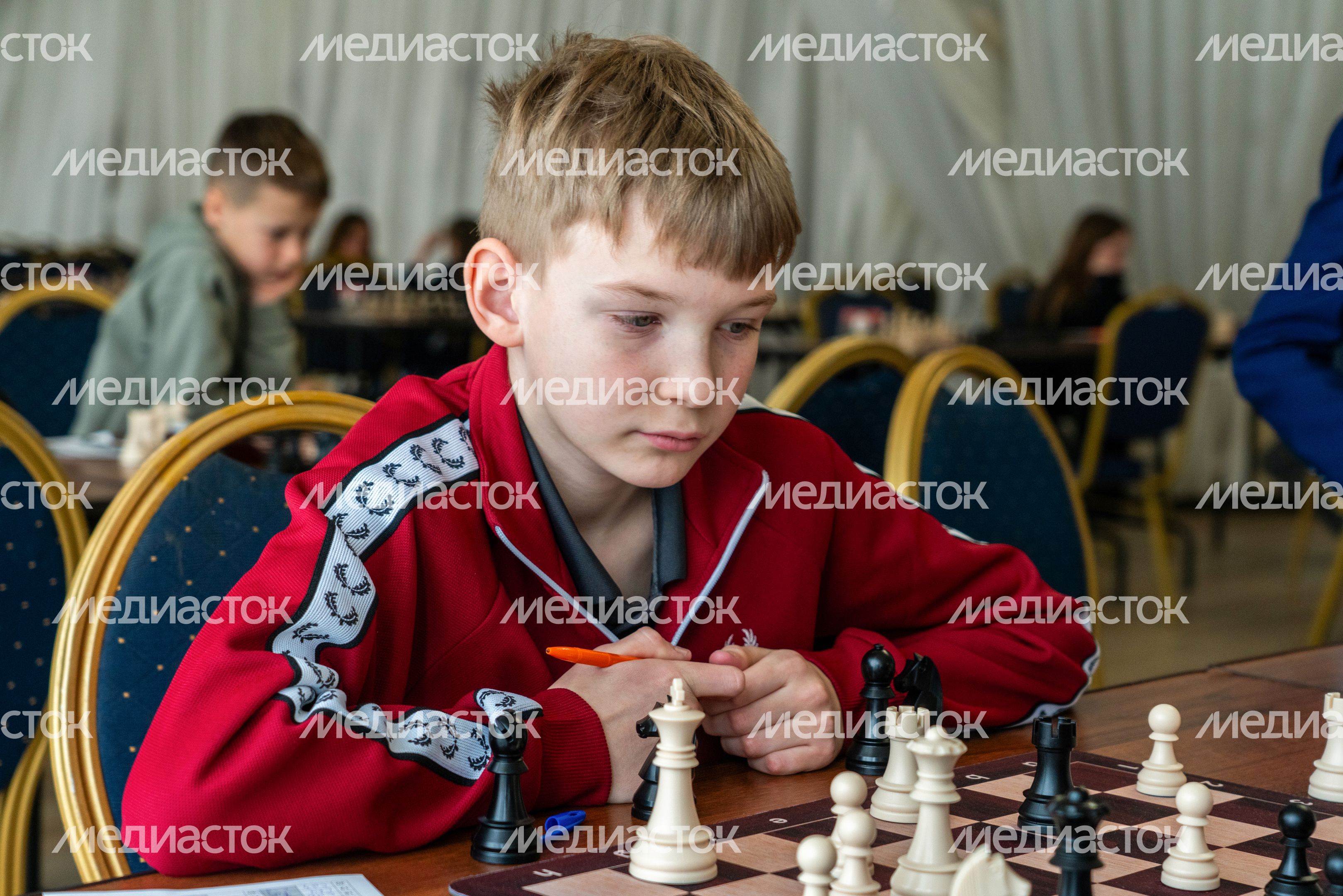 Школьники Подмосковья сыграли в областных соревнованиях «Белая ладья» по шахматам в Красногорске