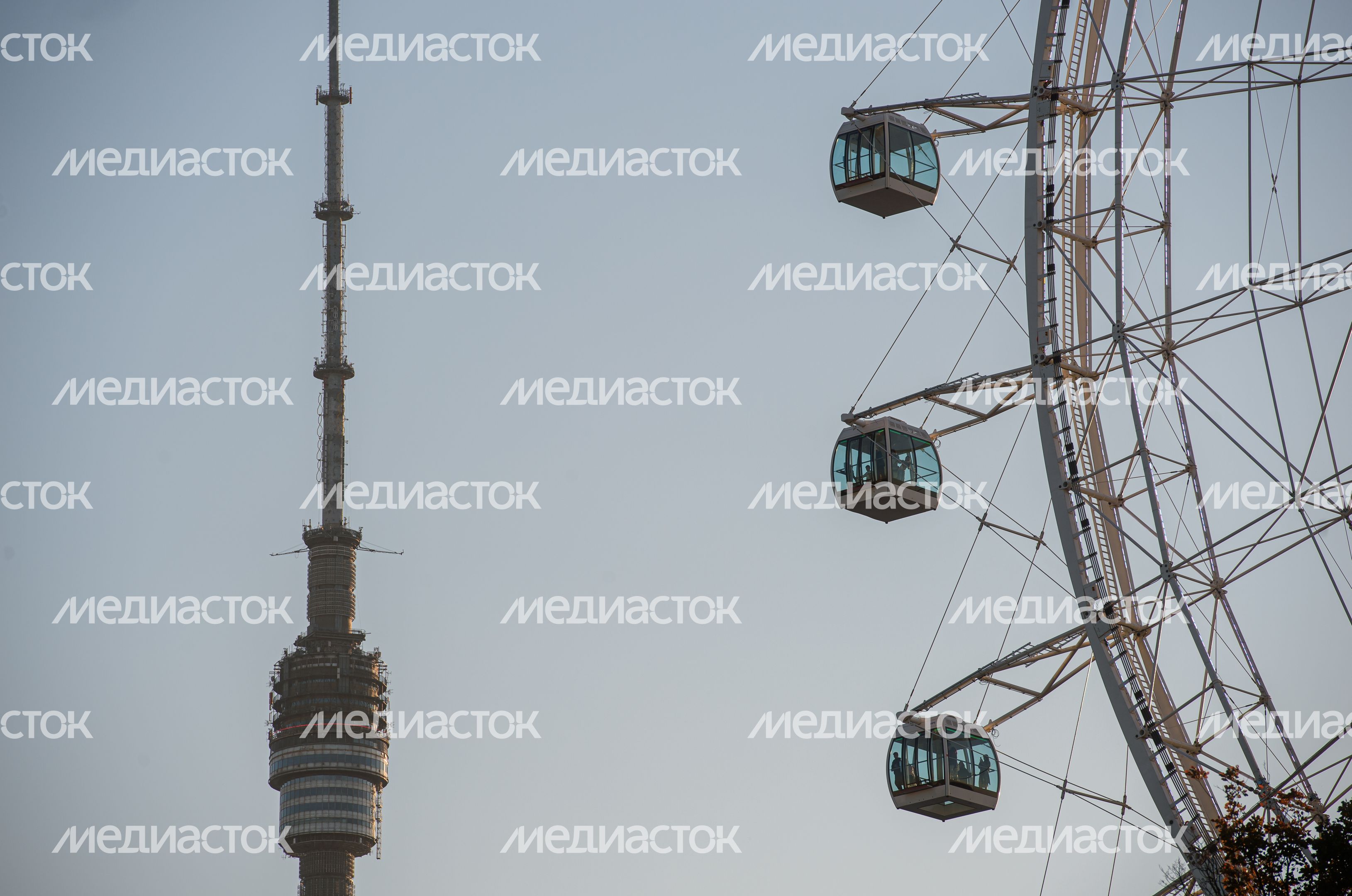 Летние виды колеса обозрения «Солнце Москвы» Летние виды колеса обозрения «Солнце Москвы»