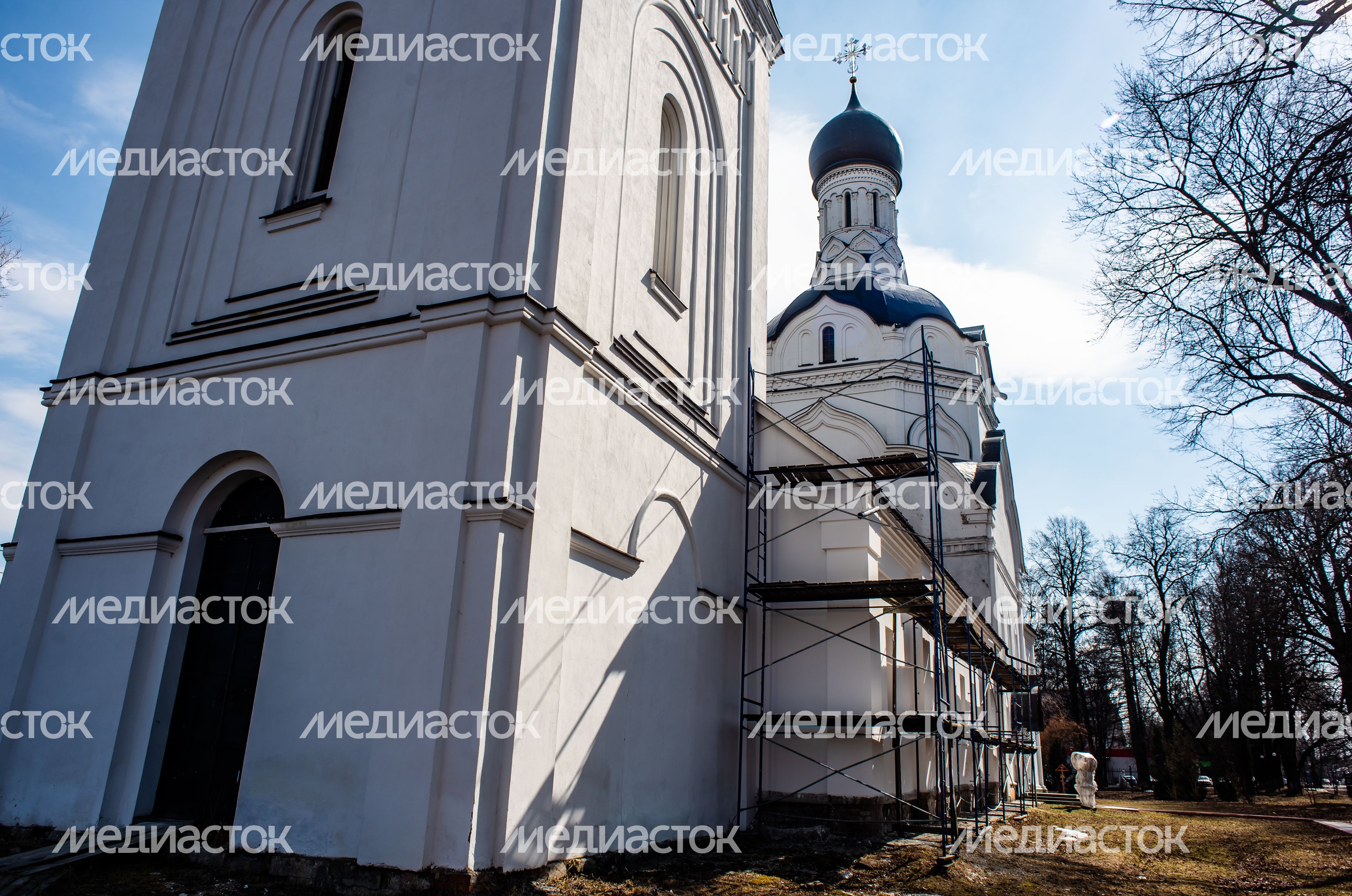 Весенние виды Церкви Благовещения Пресвятой Богородицы в селе Липицы