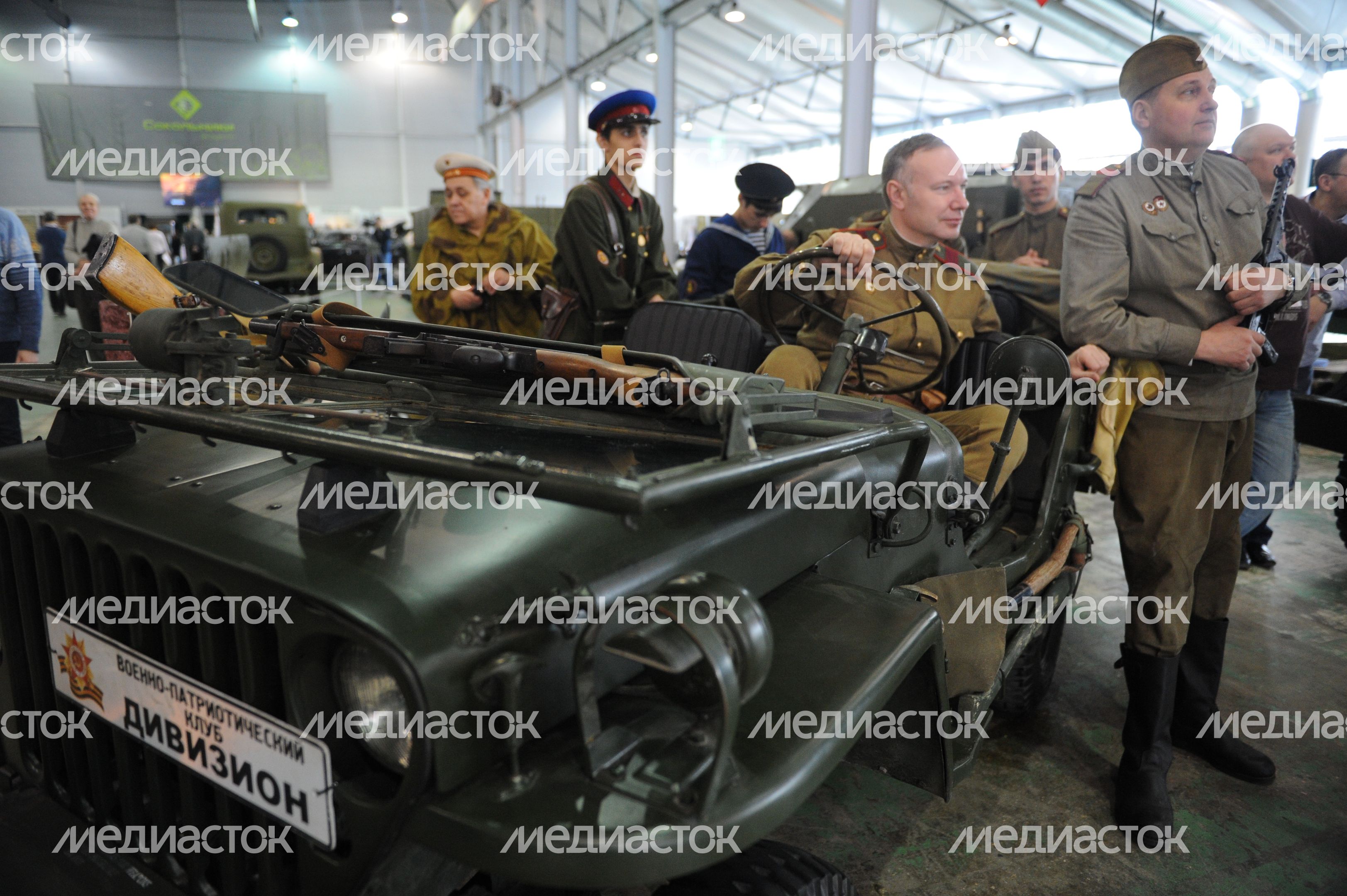 Выставка старинных автомобилей «Олдтаймер-Галерея» в парке Сокольники Выставка старинных автомобилей «Олдтаймер-Галерея» в парке Сокольники
