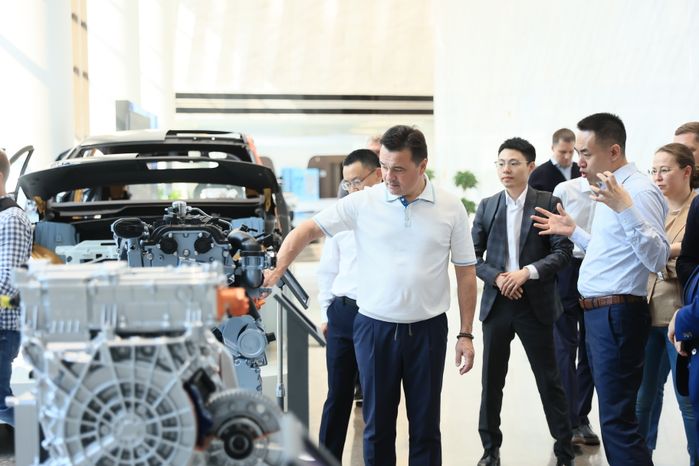 Посещение автозавода Changan Automobile Group в Китае Губернатором Подмосковья