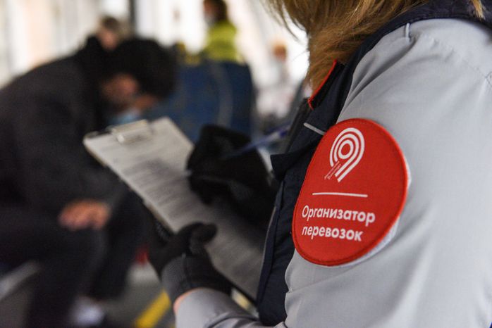 Проверки соблюдения масочно-перчаточного режима в общественном транспорте в Москве