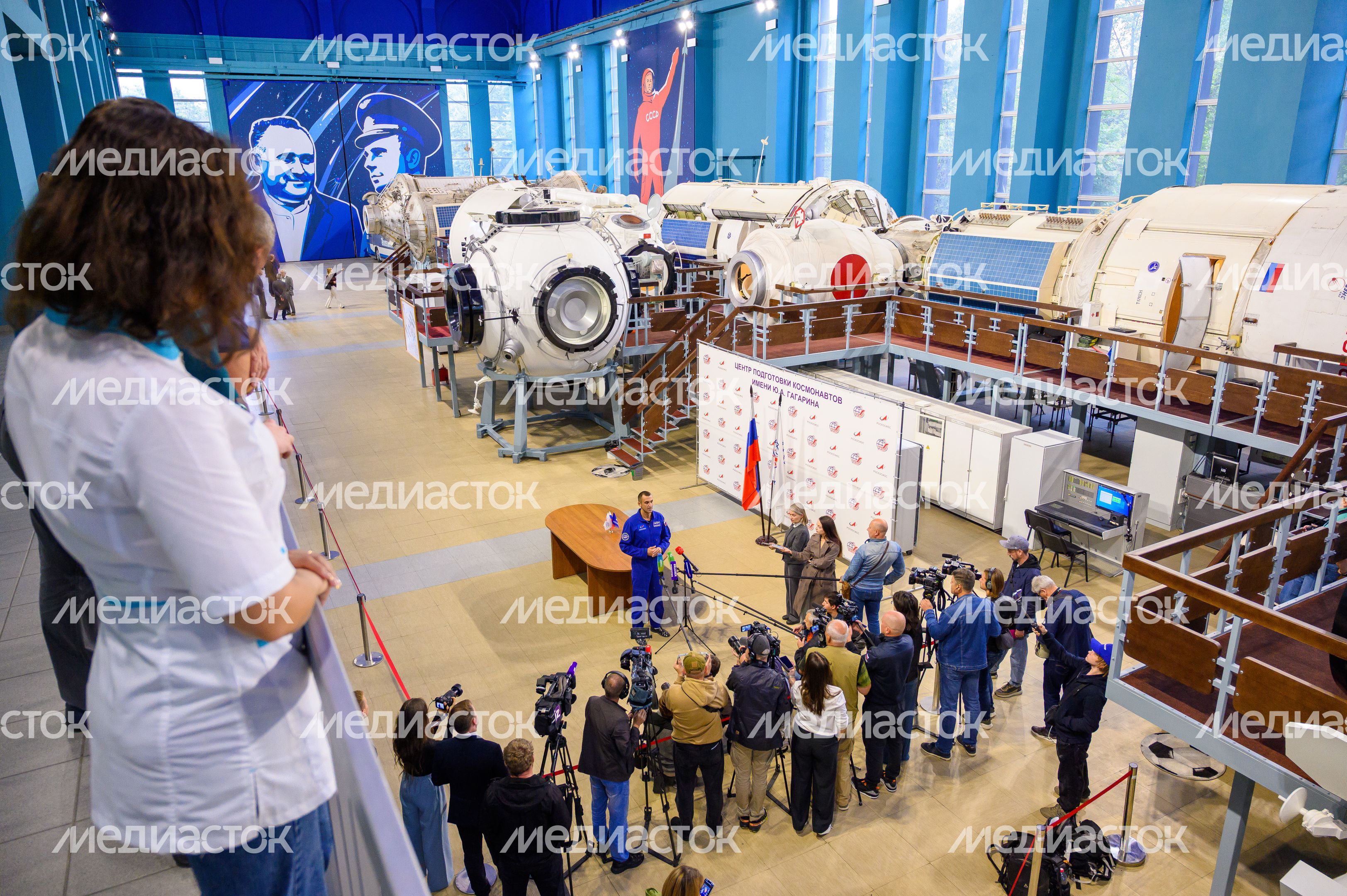 Космонавт Роскосмоса Сергей Тетерятников на комплексной тренировке в Центре подготовки космонавтов Звездного городка Космонавт Роскосмоса Сергей Тетерятников на комплексной тренировке в Центре подготовки космонавтов Звездного городка