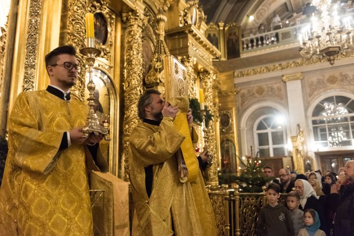 Рождественское богослужение в Богоявленском Кафедральном Соборе в Москве
