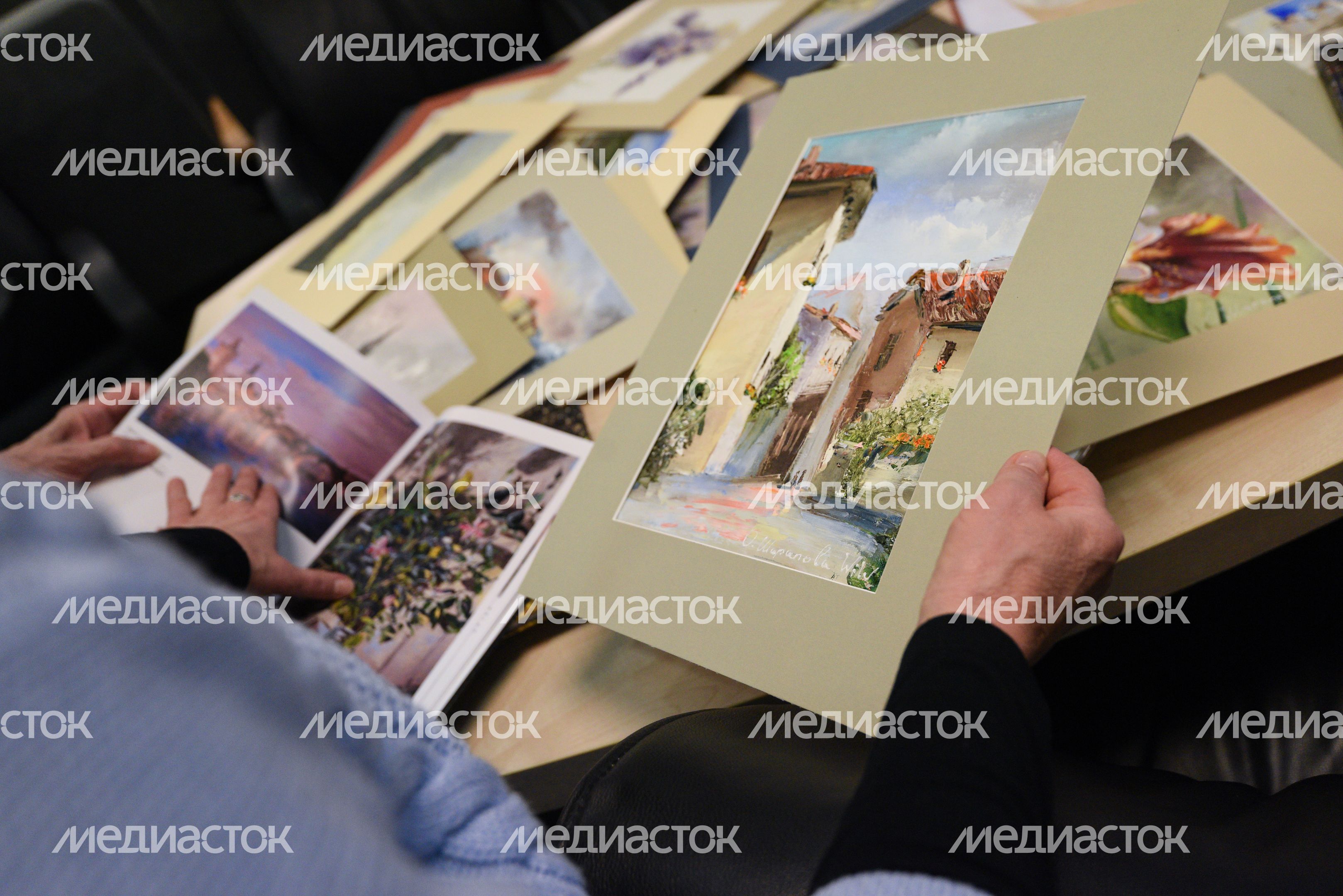 Открытие выставки «Европейские улицы» художника Ольги Шараповой в Москве