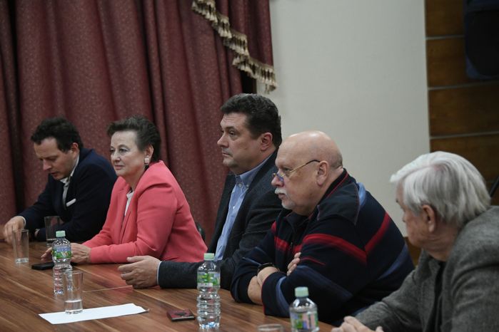 Поздравление Анастасией Звягиной лауреатов XХIII открытого фестиваля телекомпаний Подмосковья «Братина»