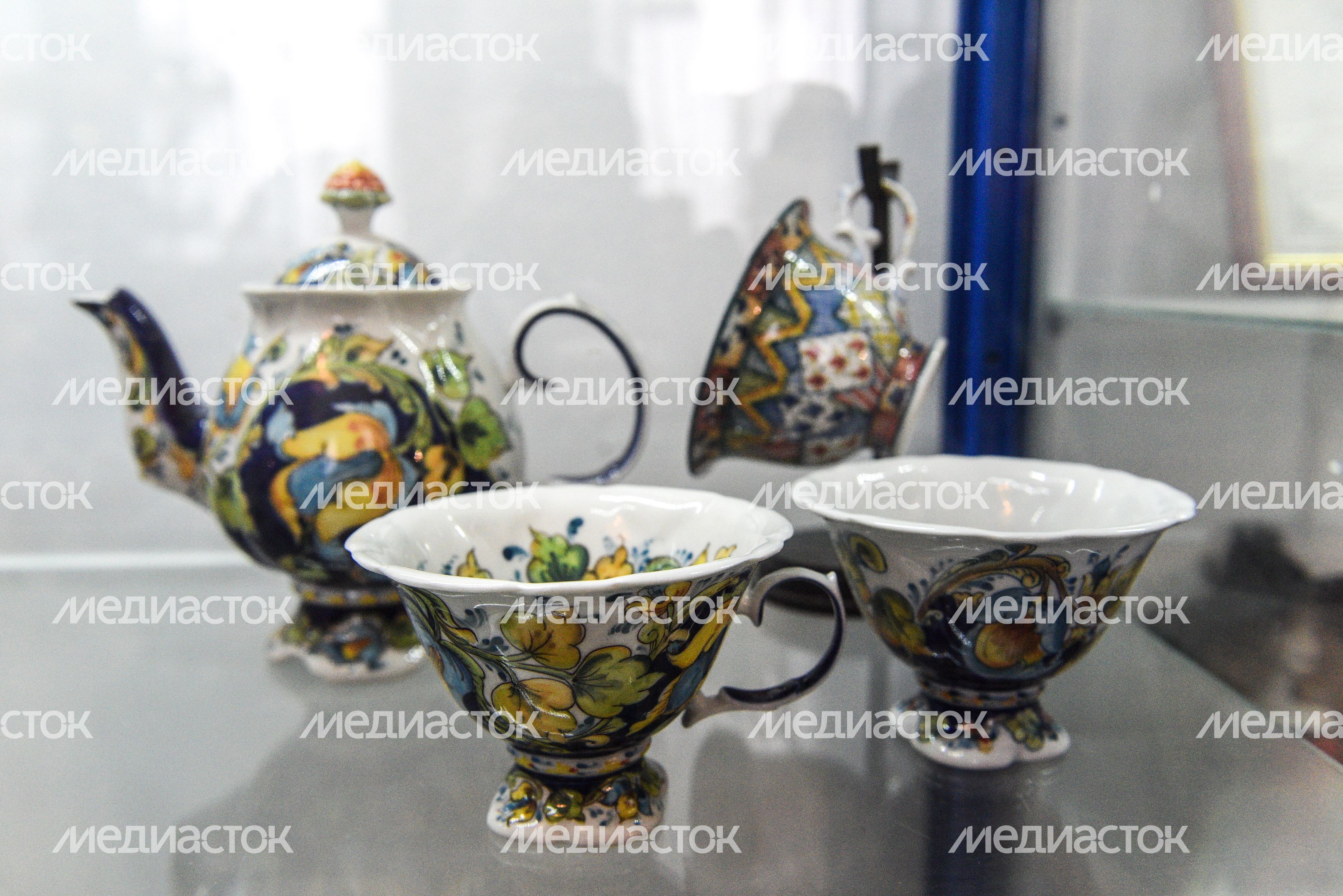Гжельский фарфоровый завод