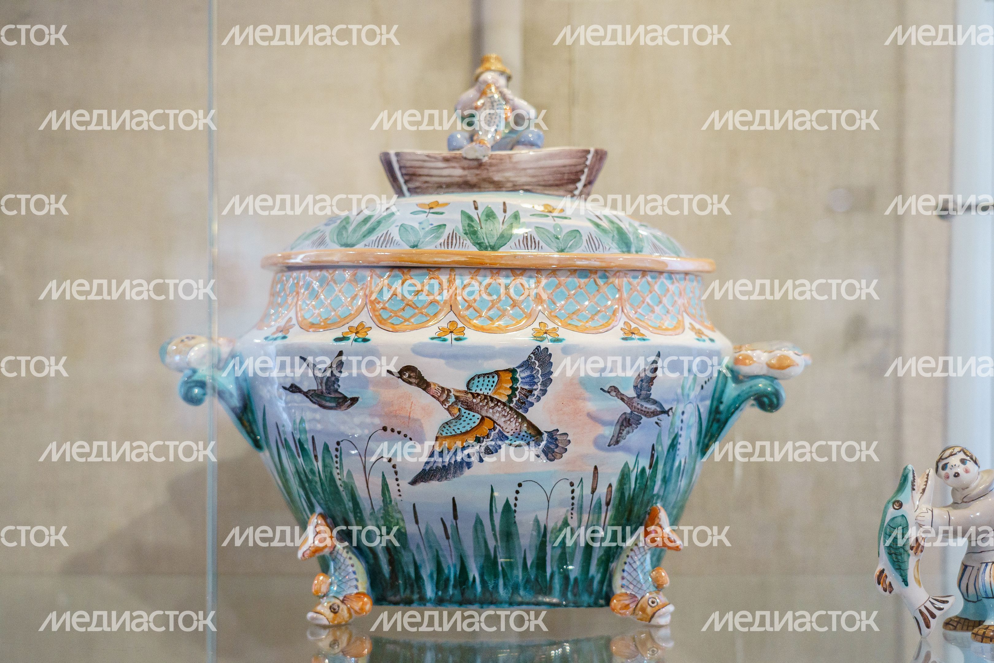 Выставка «Гжельская карусель» в Раменском историко-художественном музее Выставка «Гжельская карусель» в Раменском историко-художественном музее