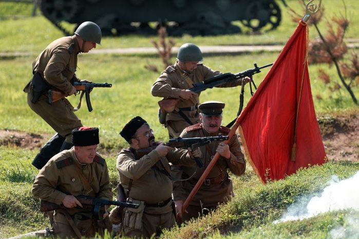 Военно-историческая реконструкция «Огненная дуга» в Одинцовском округе, посвященная Курской битве