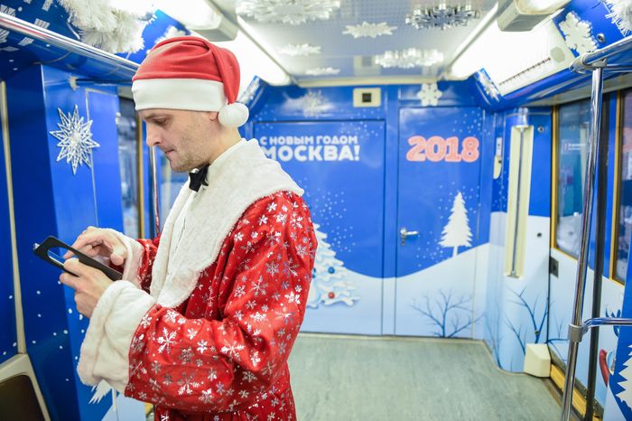 Запуск новогоднего поезда в Московском метрополитене