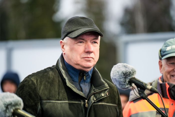 Андрей Воробьев принял участие в запуске движения по обходу деревни Малые Вяземы