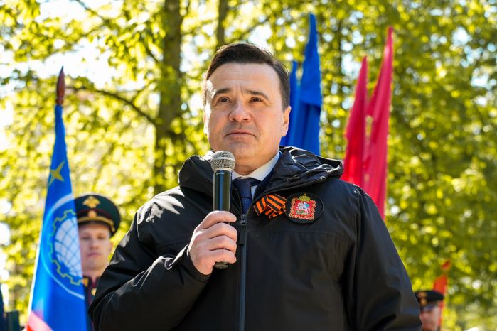 Андрей Воробьев на церемонии зажжения Вечного огня в Королеве