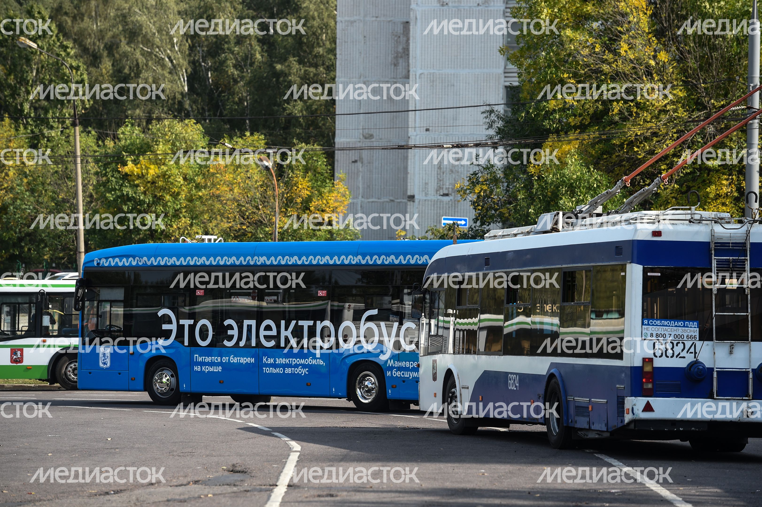 Первый электробус вышел на маршрут в Москве