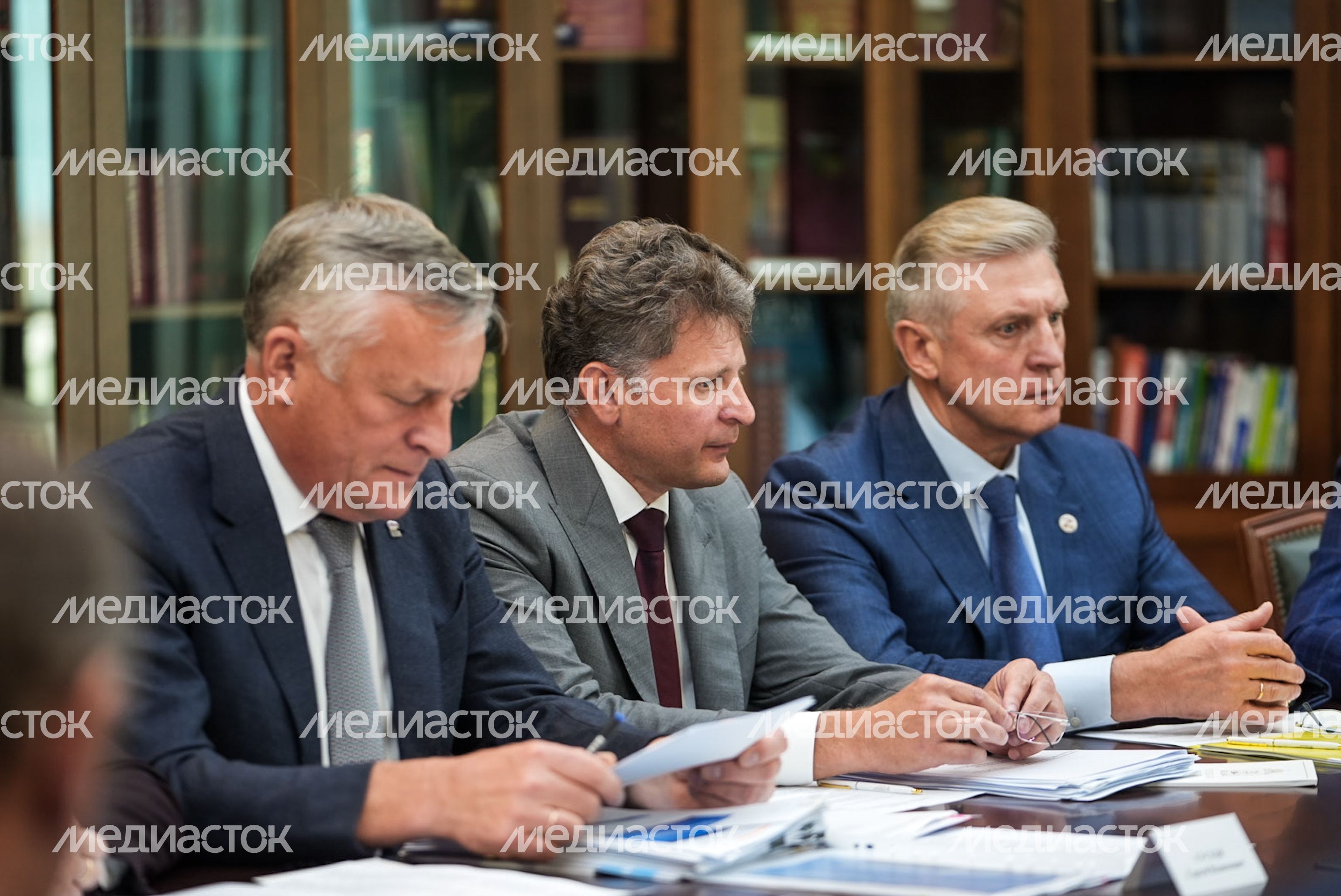 Андрей Воробьев обсудил приоритетные направления сотрудничества с представителями ПАО «Газпром»