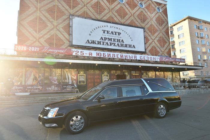 Церемония прощания с Арменом Джигарханяном в Москве