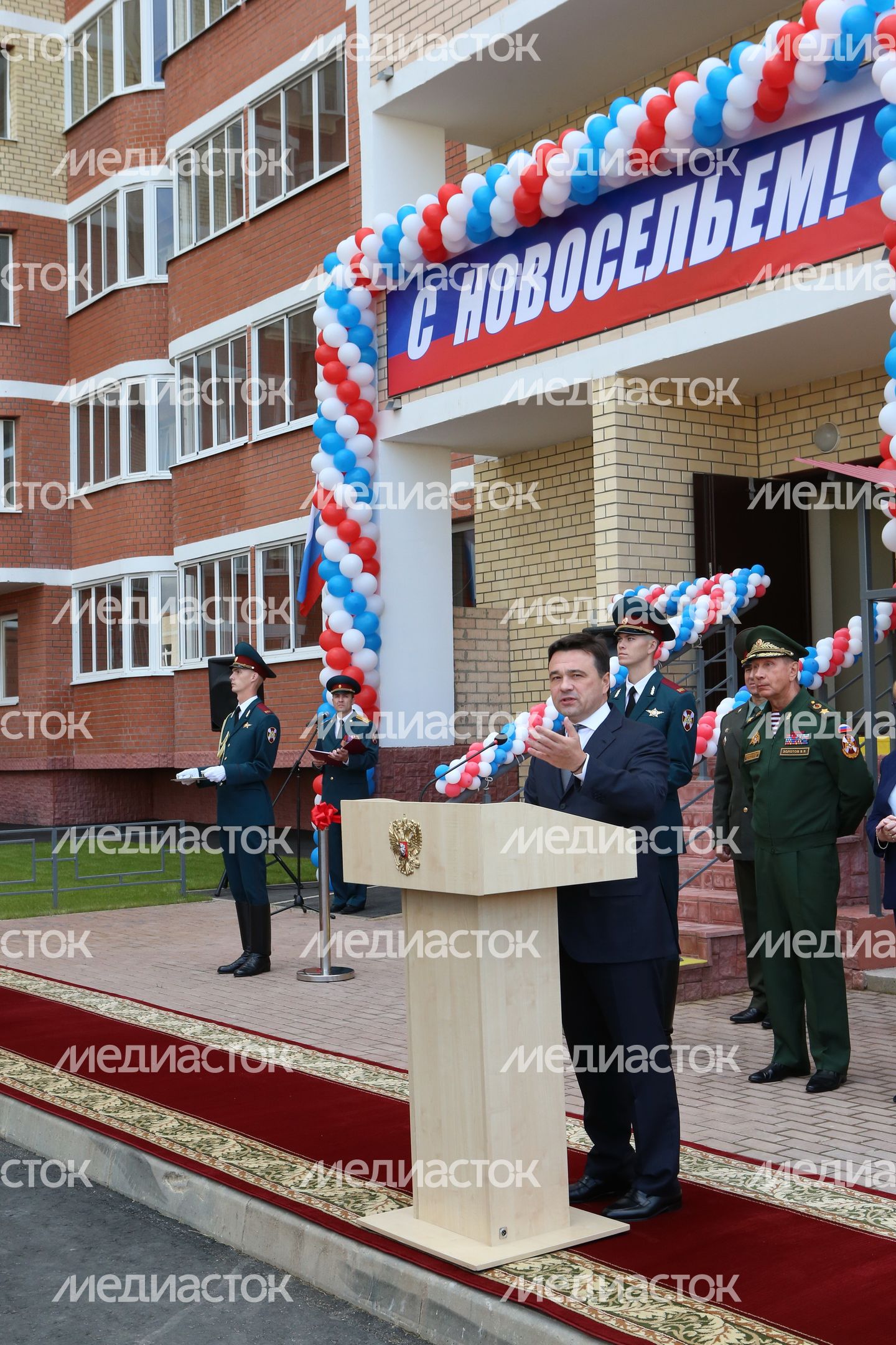 Воробьев принял участи в открытии ЖК для военнослужащих и ознакомился со строительством транспортных развязок в Балашихе
