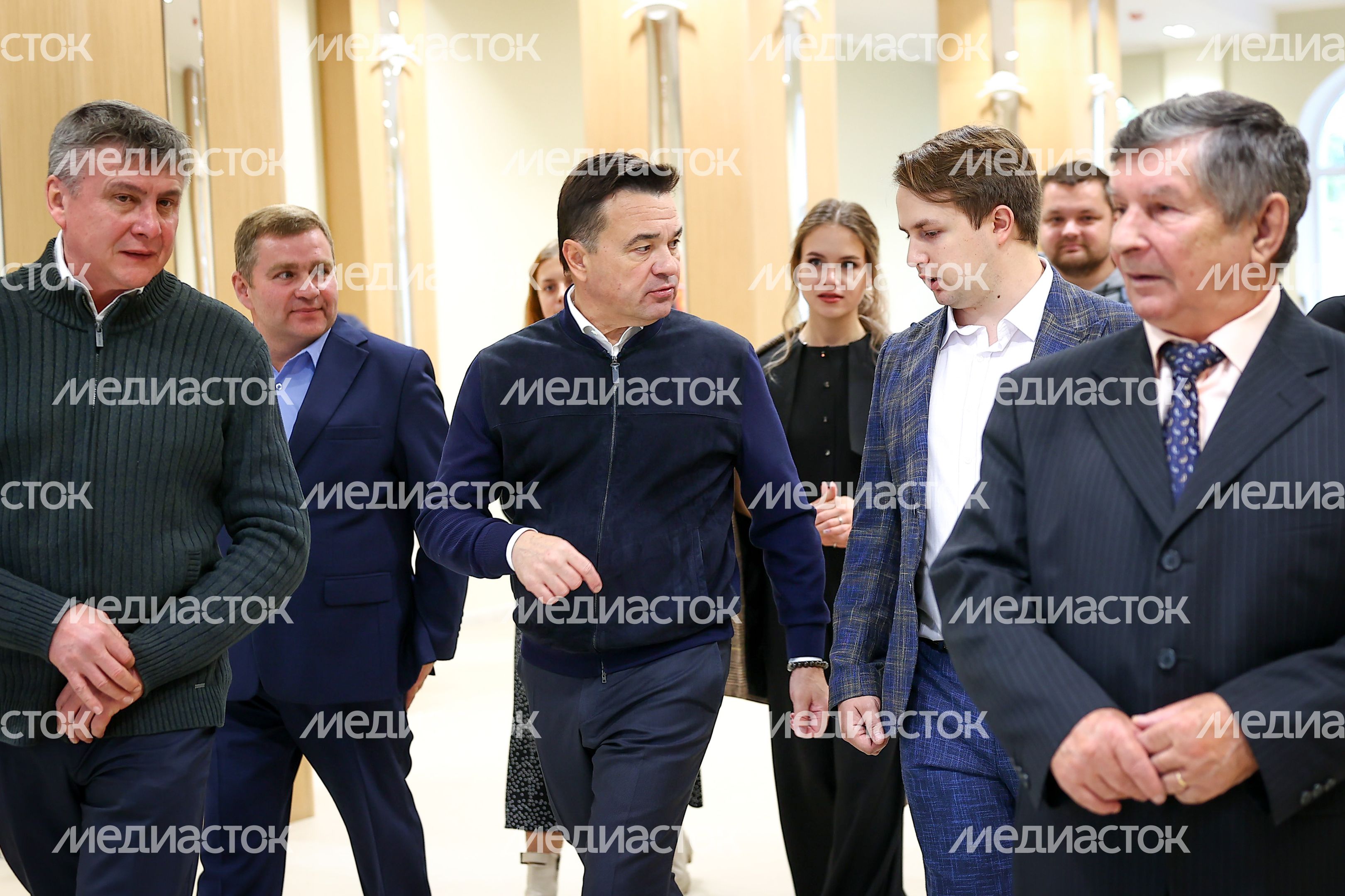 Проверка хода капремонта Центра культуры и творчества «Родники» в Волоколамске Губернатором Подмосковья