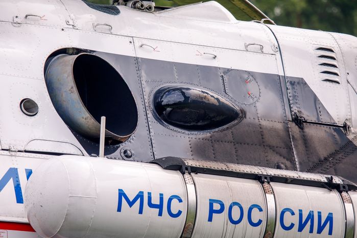 Вертолет МЧС России на тренировке спасательной операции космонавтов в Звездном городке