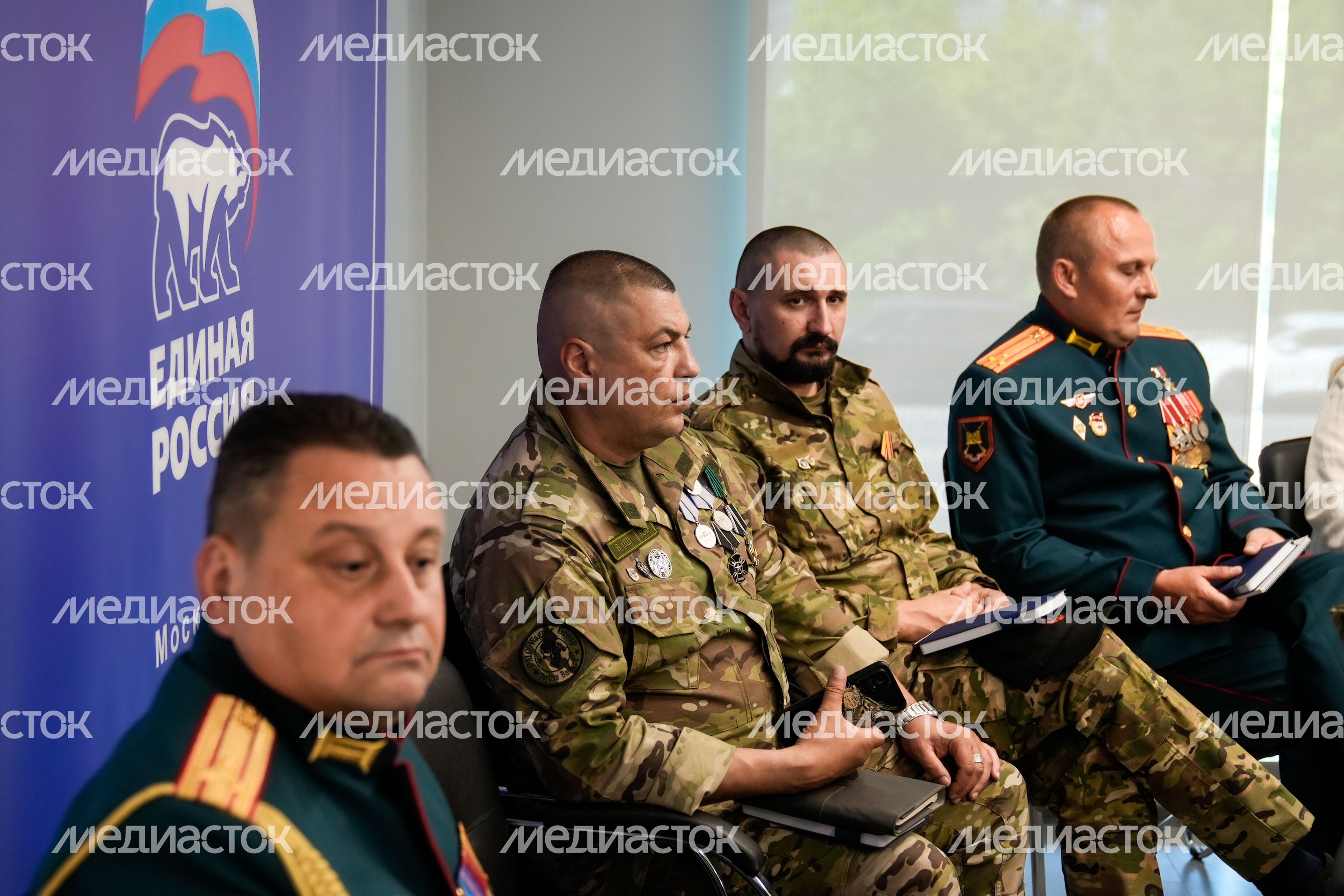 Встреча с участниками СВО - победителями предварительного голосования "Единой России" Встреча с участниками СВО - победителями предварительного голосования "Единой России"