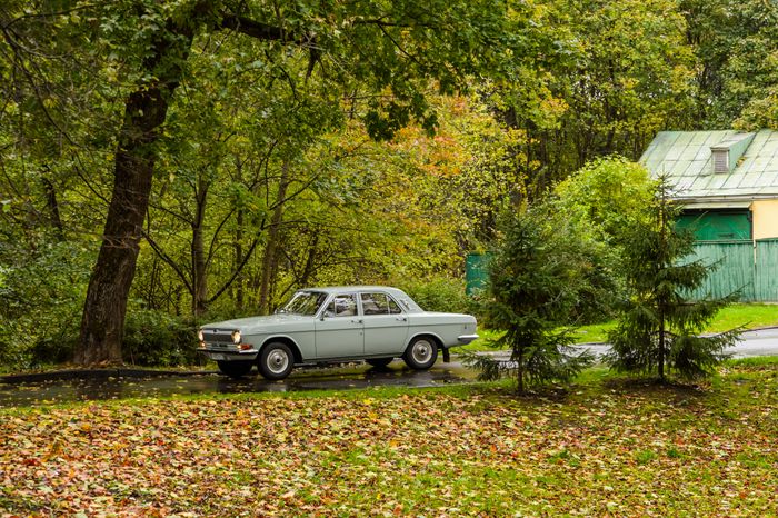 Ленинские Горки. Закрытие летнего сезона Клуба любителей автомобилей «Волга-242»