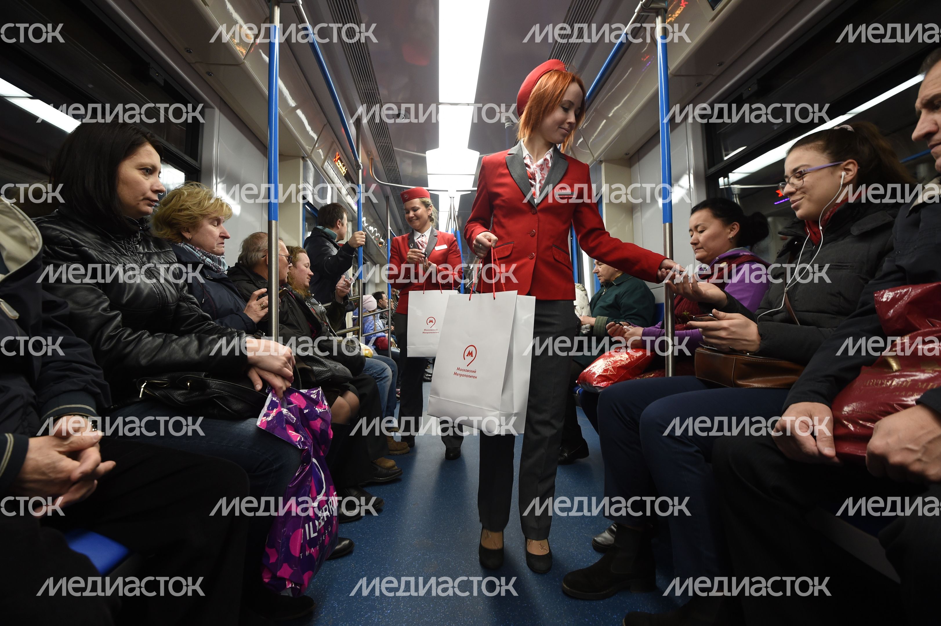 Поезд нового поколения «Москва» запустили в столичном метро