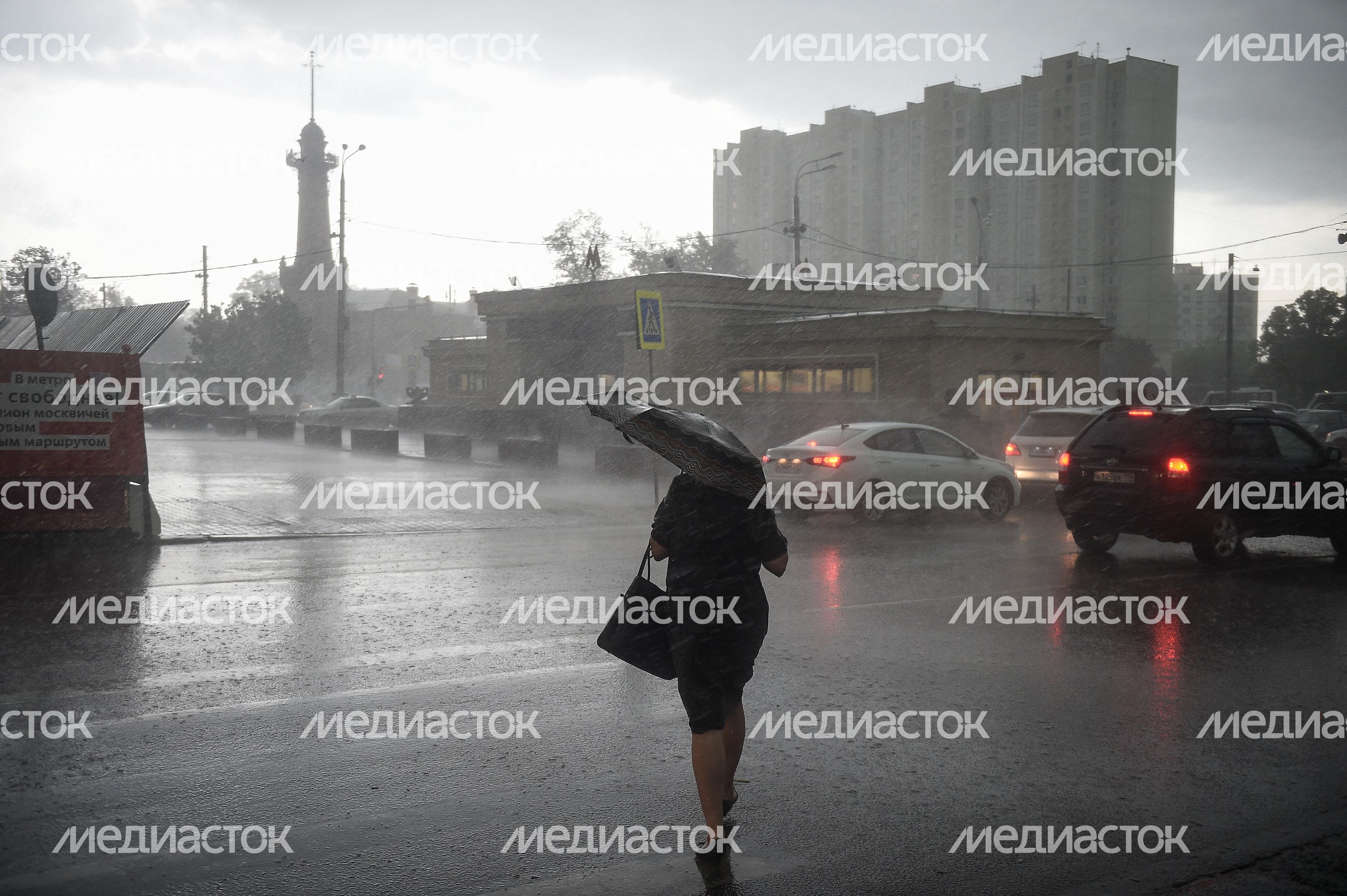 Тропические ливни накрыли Москву
