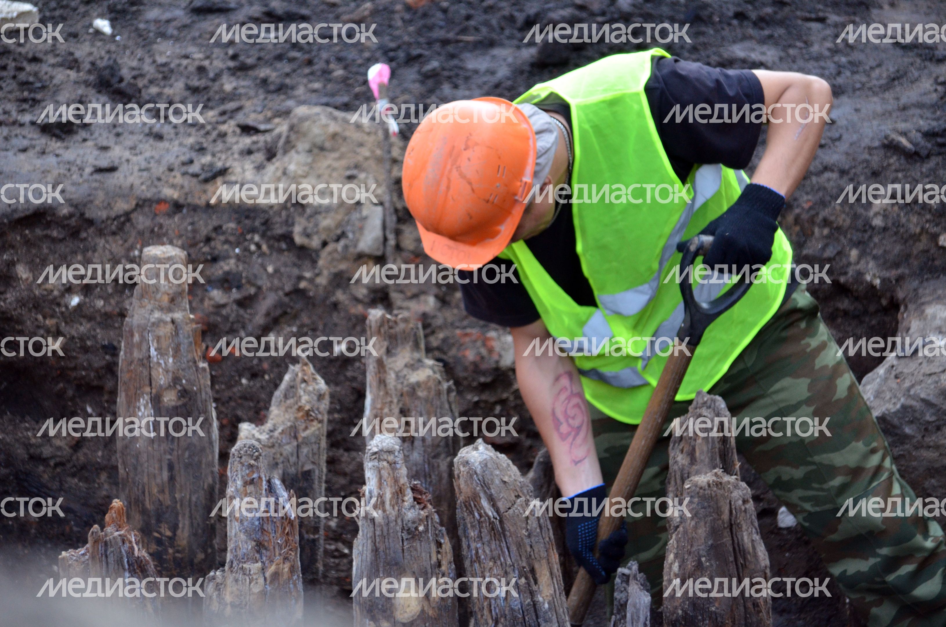 Археологи обнаружили древнейшую улицу Москвы в Зарядье