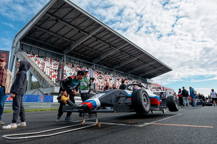 VI этап российской серии кольцевых гонок на автодроме Moscow Raceway