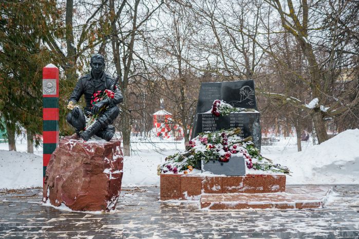 Памятник погибшим на войне в Афганистане и в Чечне