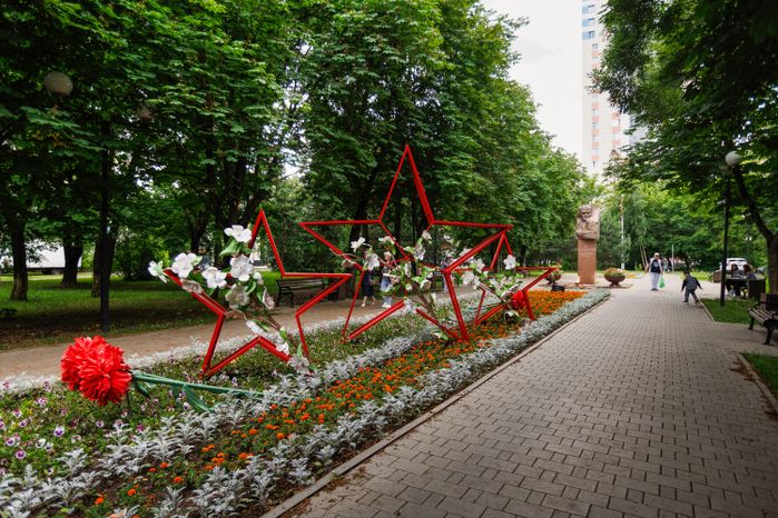 Мемориал «Вечный огонь» на Лесной улице в микрорайоне Юбилейный города Королева