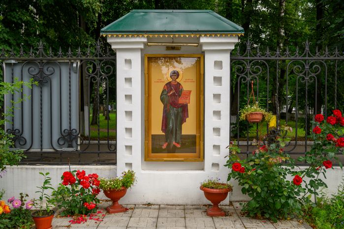 Храм Пантелеймона Целителя на территории Центральной районной больницы в Пушкино