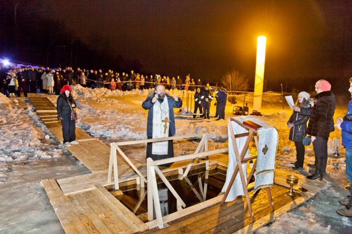 Освещение проруби в Электростали
