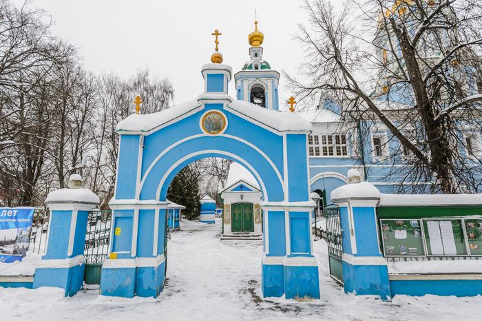 Николо-Архангельский храм в Балашихе зимой