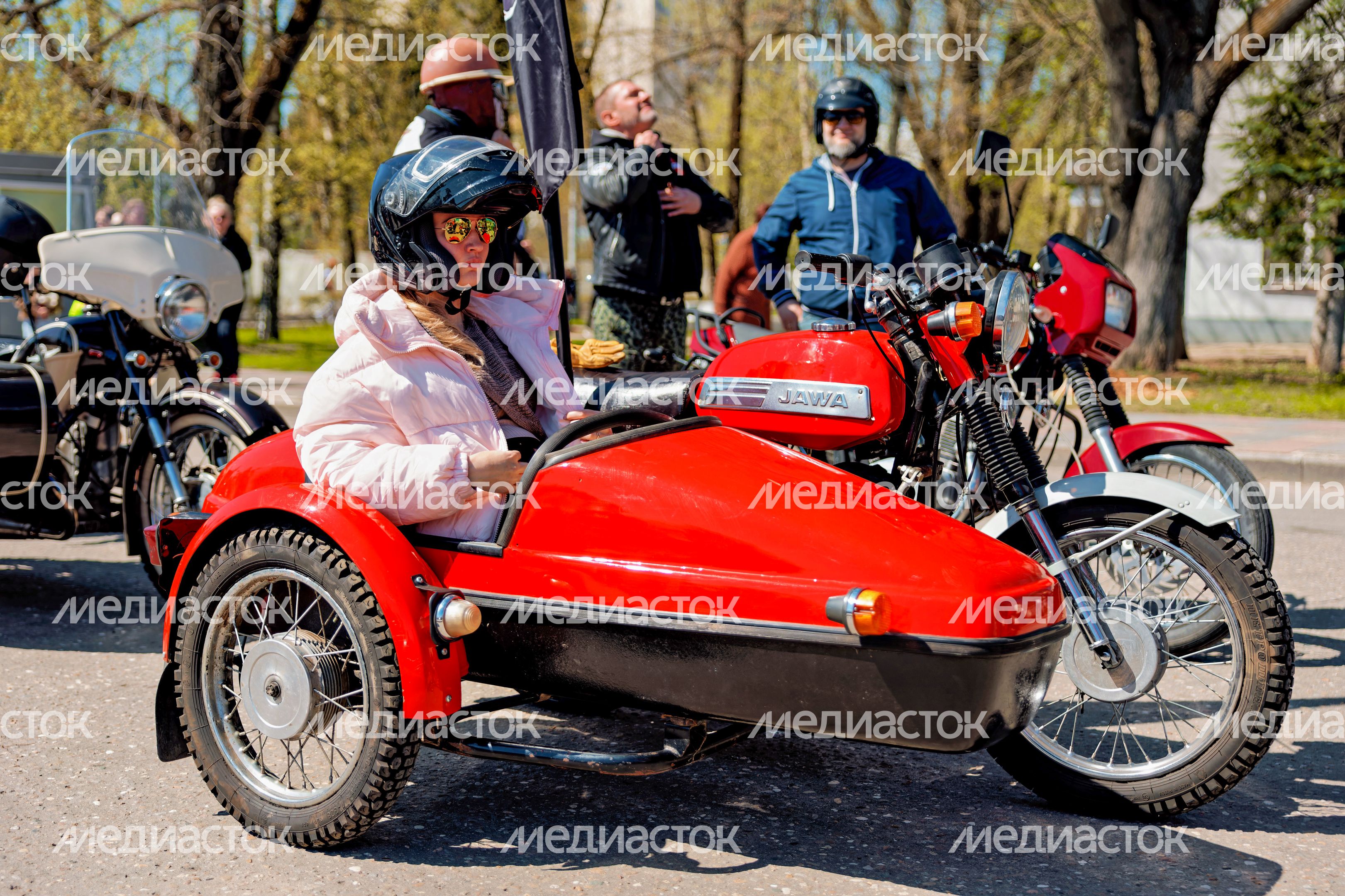 Открытие мотосезона в Одинцовском округе: мотоциклы на дороге