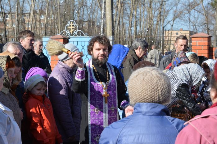 Освящение пасхальных блюд в Рошале
