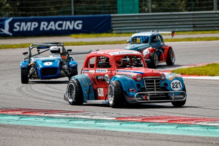 VI этап российской серии кольцевых гонок на автодроме Moscow Raceway