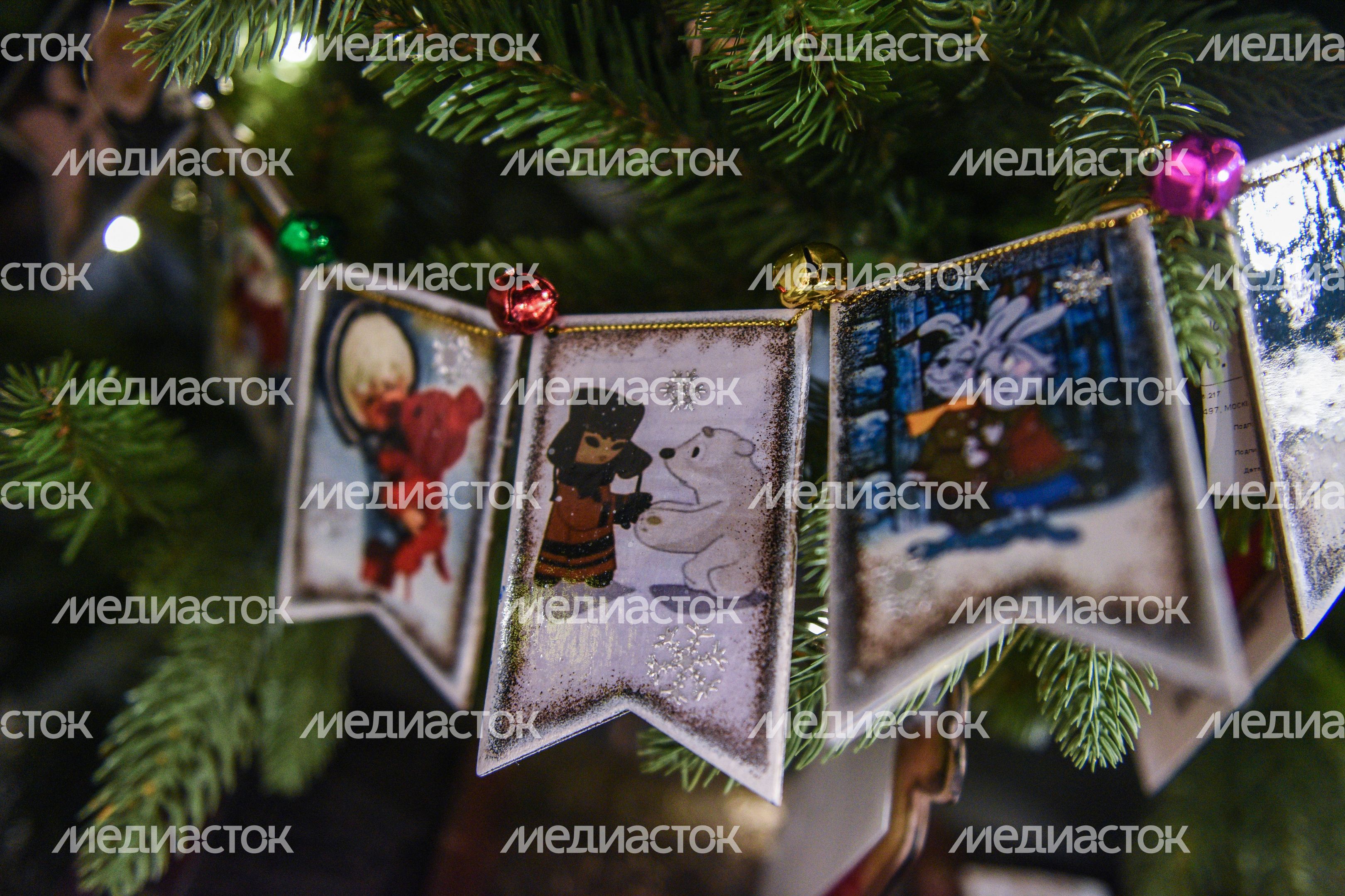 10 необычных новогодних украшений 