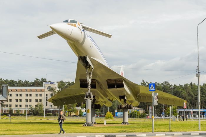 Памятник Ту-144