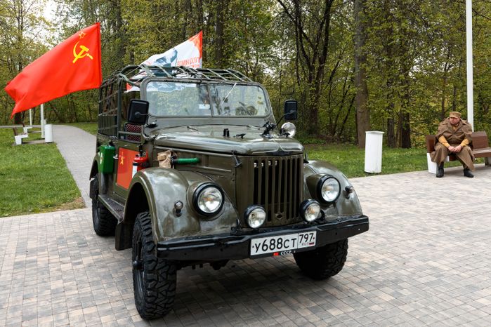 Ретроавтомобили на автопробеге ко Дню Победы «Победный маршрут» в Истре
