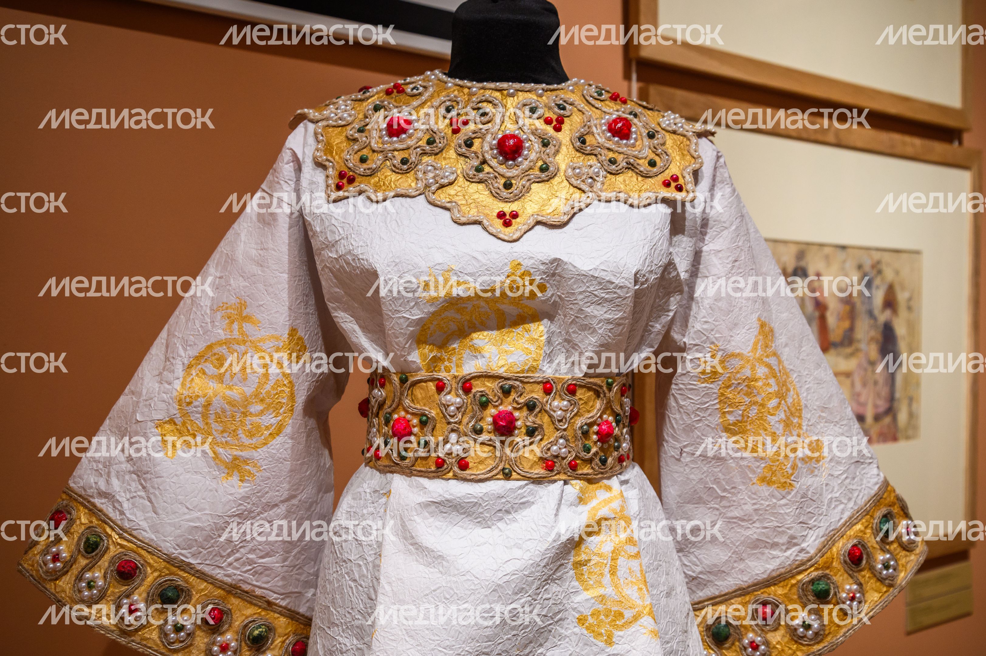 Выставка «Недосказки» в государственном музее-заповеднике «Зарайский кремль» Выставка «Недосказки» в государственном музее-заповеднике «Зарайский кремль»