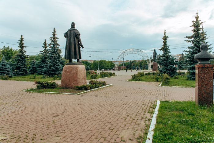 Памятник Одинцу боярину