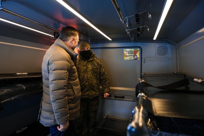 Бойцам СВО из Подмосковья передали медицинский вездеход-амфибию "Звезда"