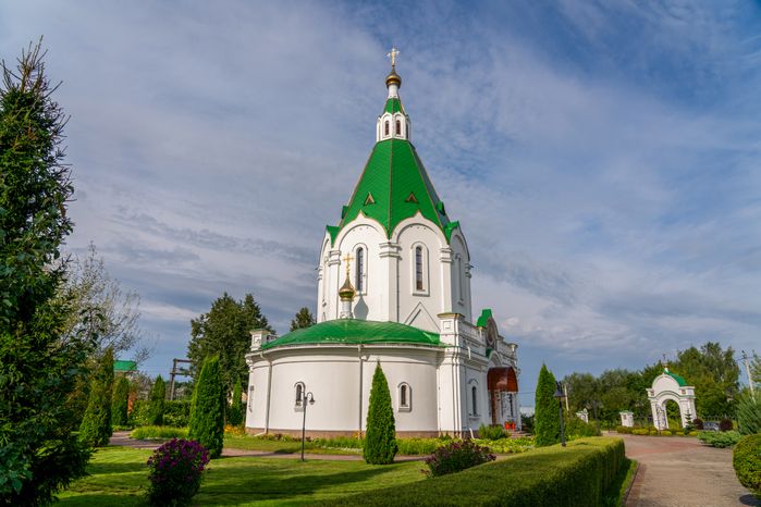 Церковь Преображения Господня в Запрудне Талдомского округа